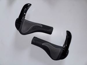 Obrazek CHWYTY KIEROWNICY 1P. Z ROGAMI 140MM HR0023