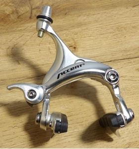 Obrazek SZCZĘKI HAMULCA Accent ROADRUNNER przód